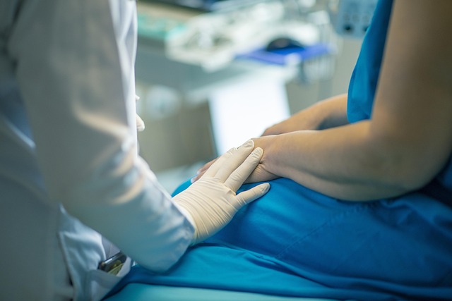 Coinvolgimento della famiglia nelle cure e nell'assistenza agli anziani nelle case di riposo a Bologna